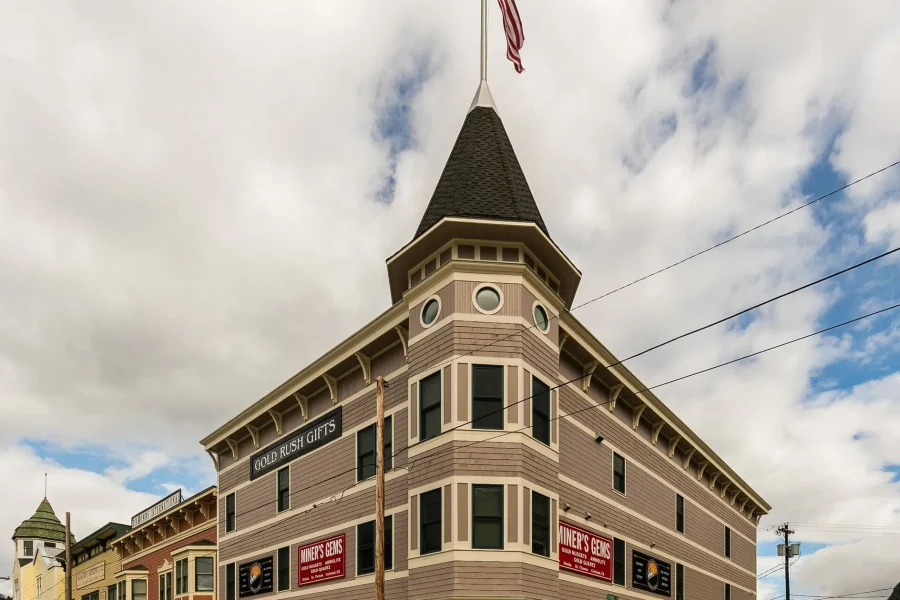 Reading Skagway’s Compact Town: Boardwalks, Buildings, and Living Streets